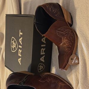 Ariat Jolene Booties